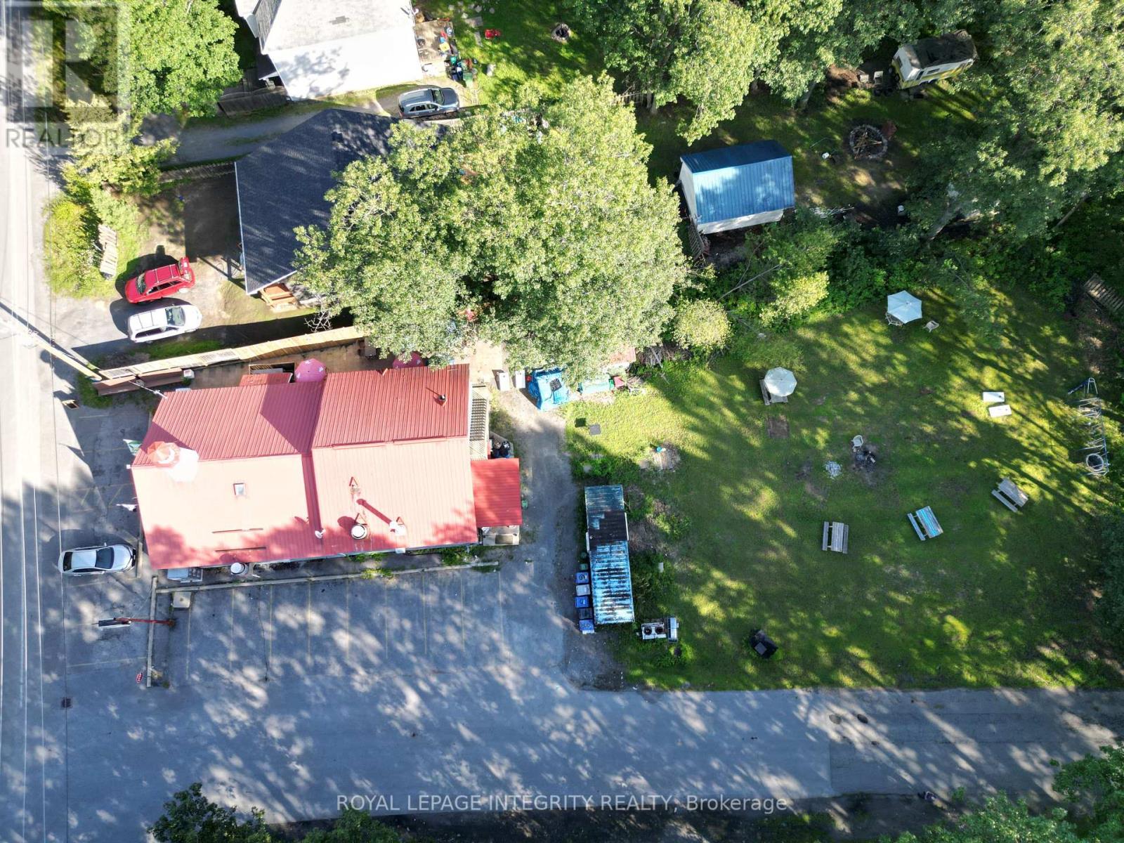 655 BAYVIEW DRIVE