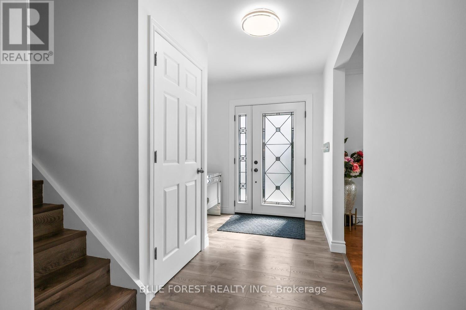 55 ARCHER CRESCENT