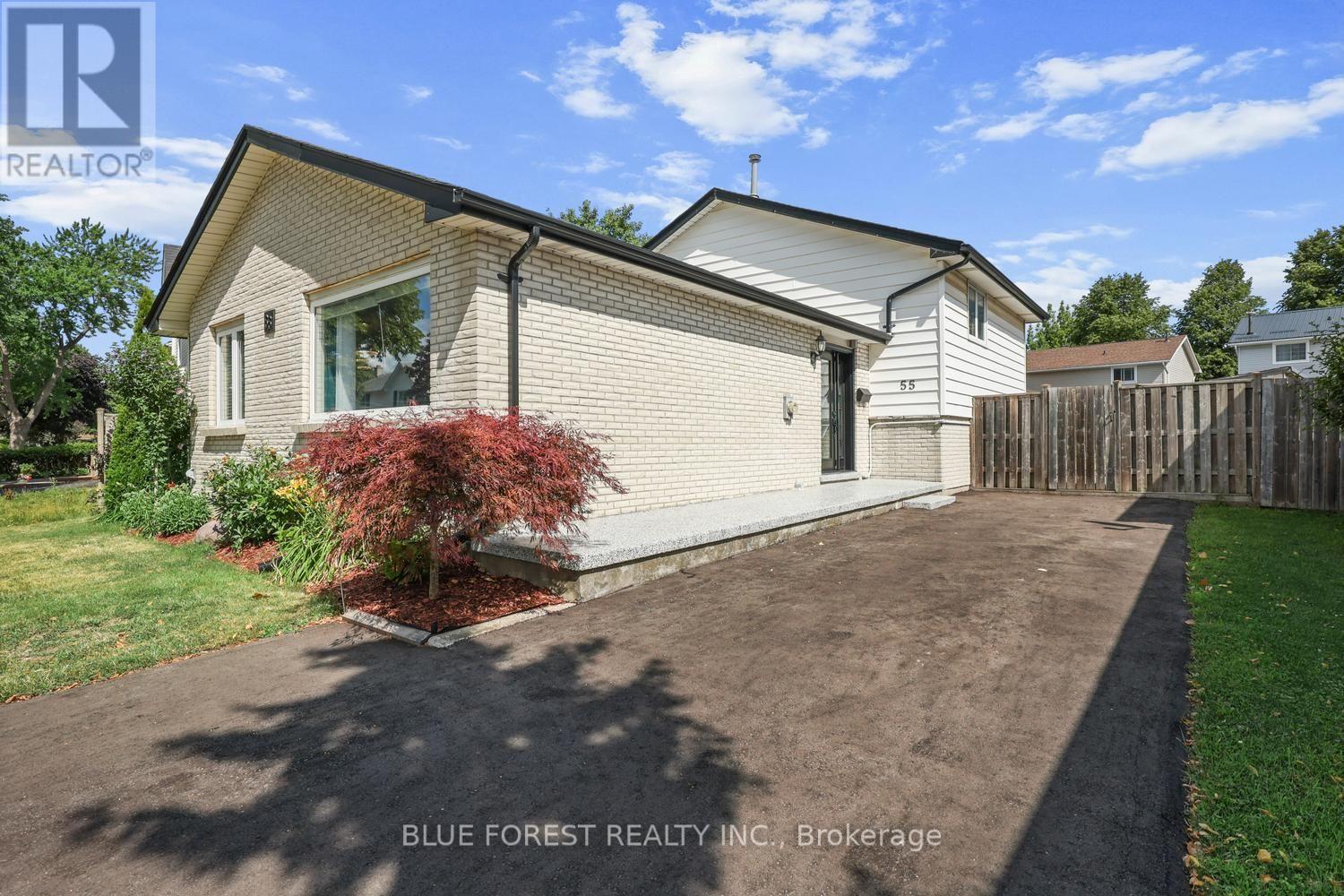 55 ARCHER CRESCENT