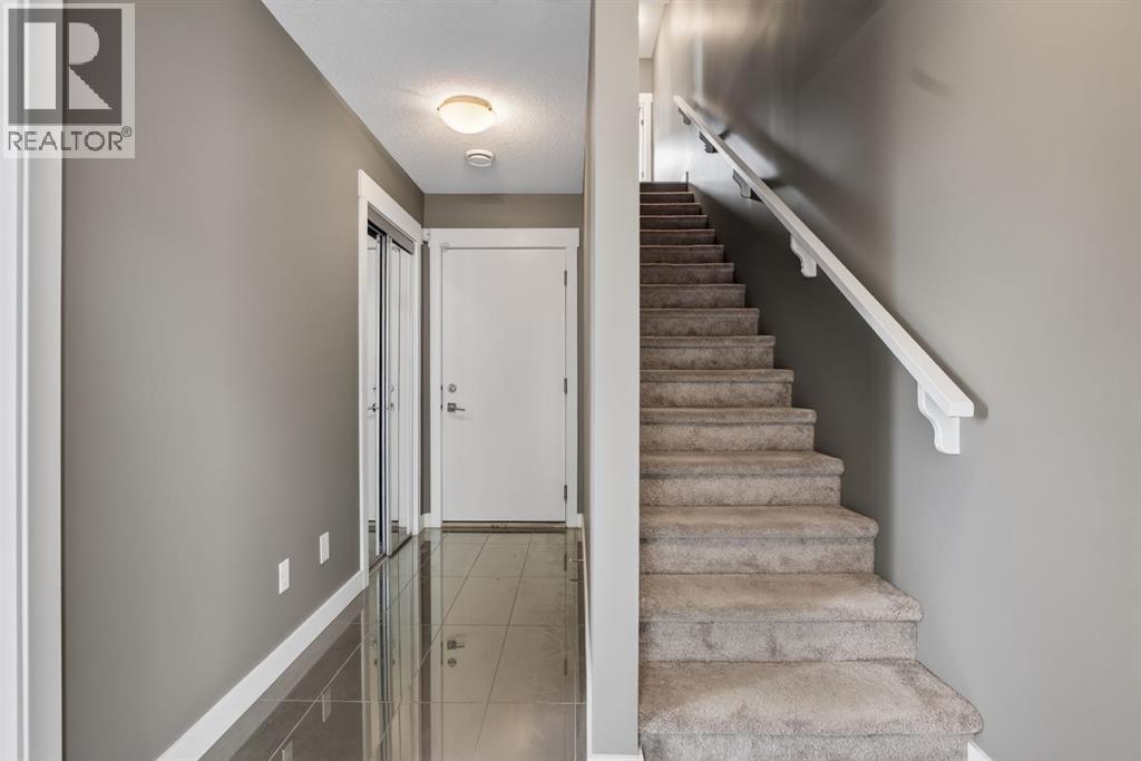 43, 111 Rainbow Falls Gate