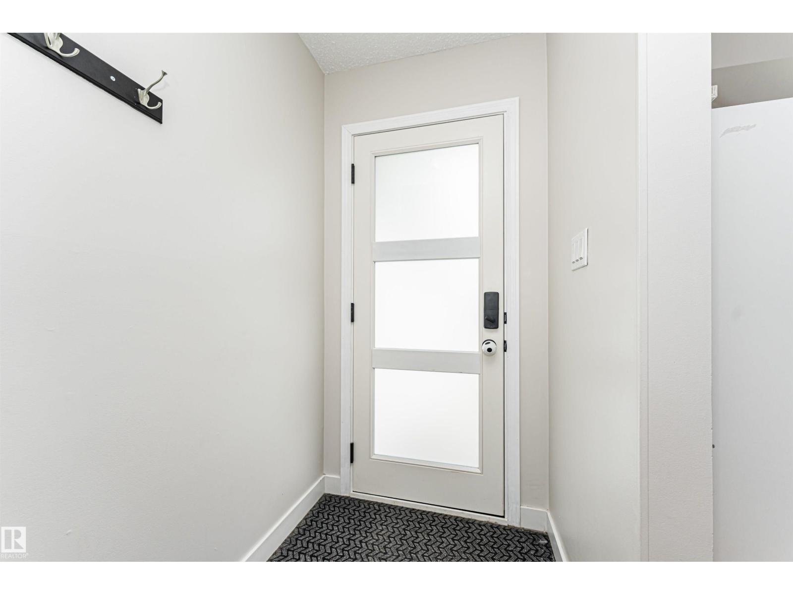 4521 29 AV NW
