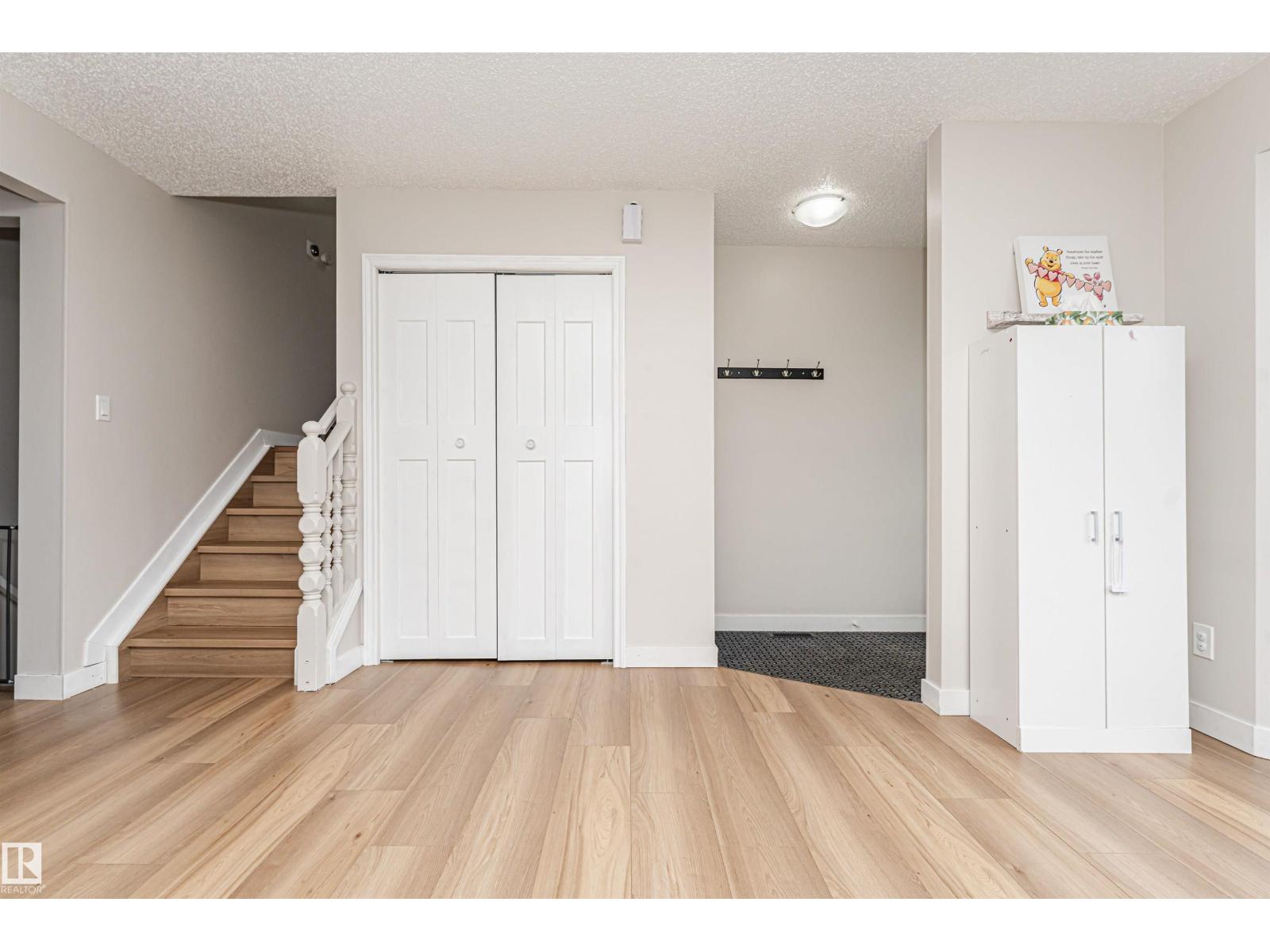 4521 29 AV NW