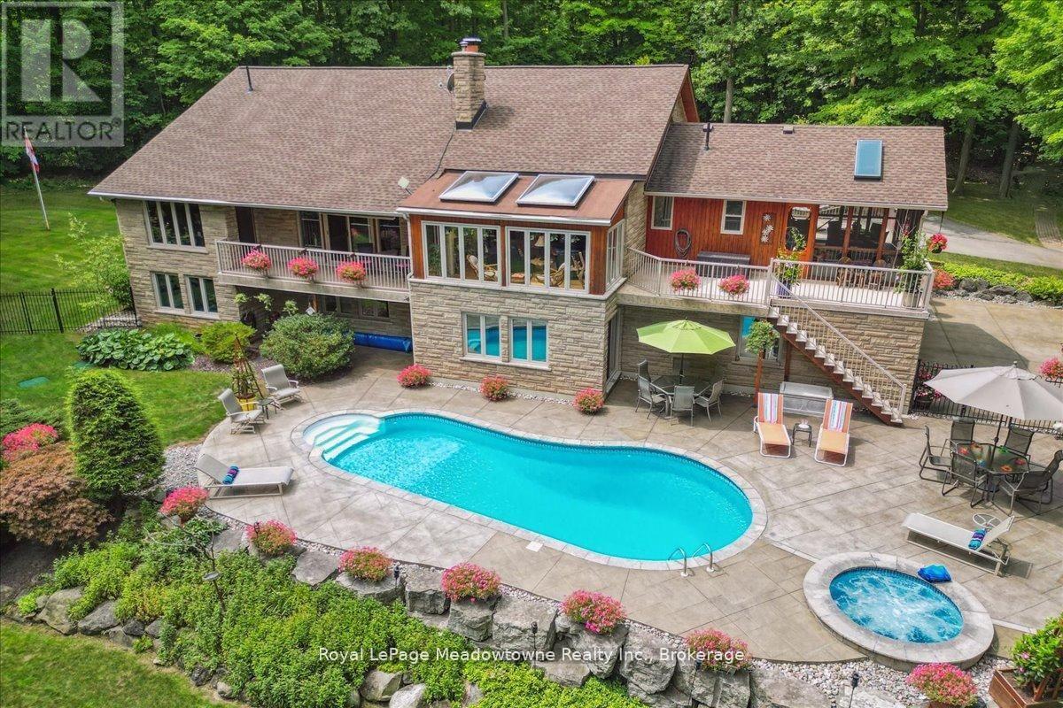 5590 STEELES AVENUE W