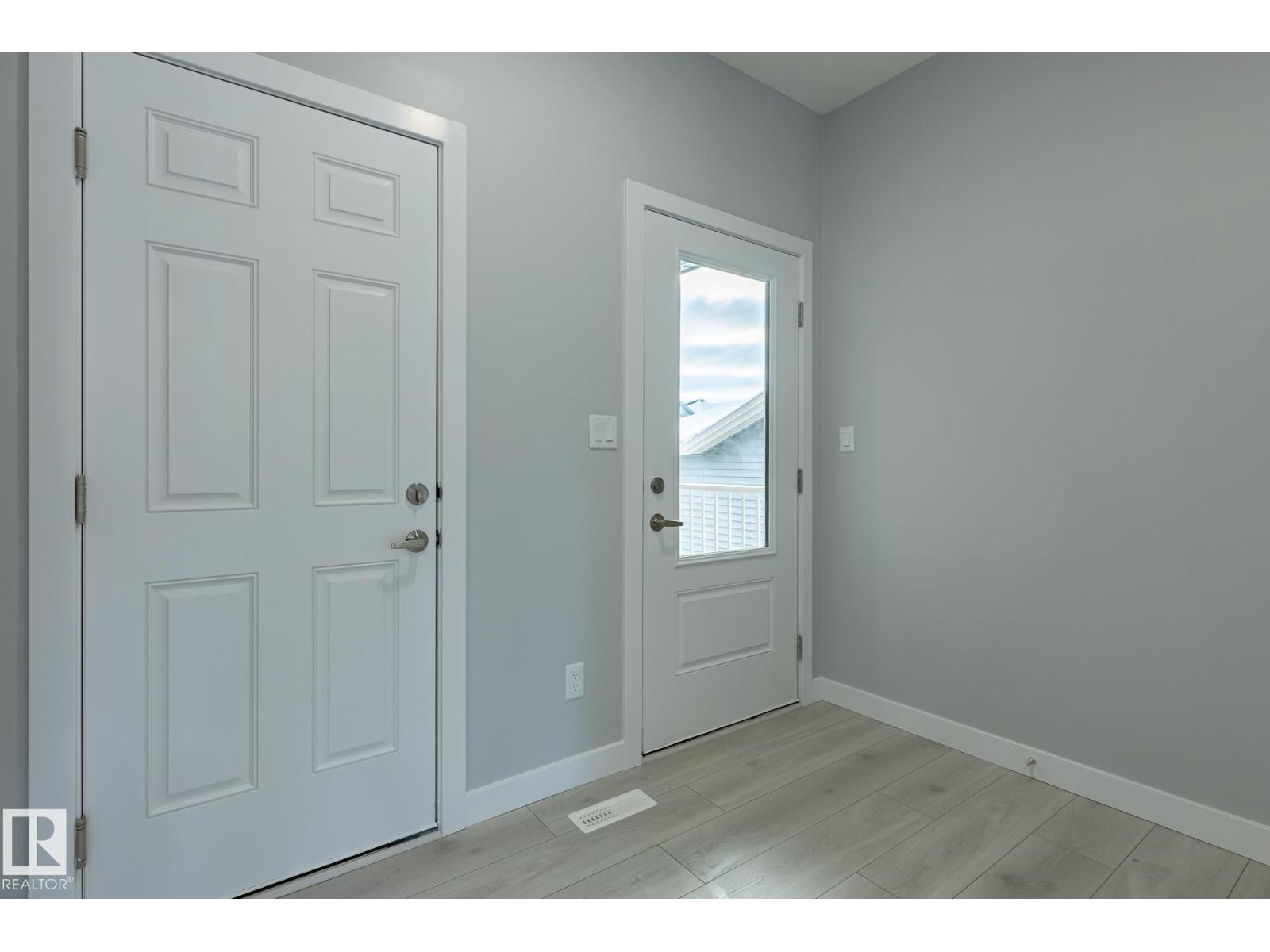 10716 99 ST