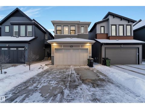 1632 PLUM CIRCLE SW Edmonton AB T6X2X1