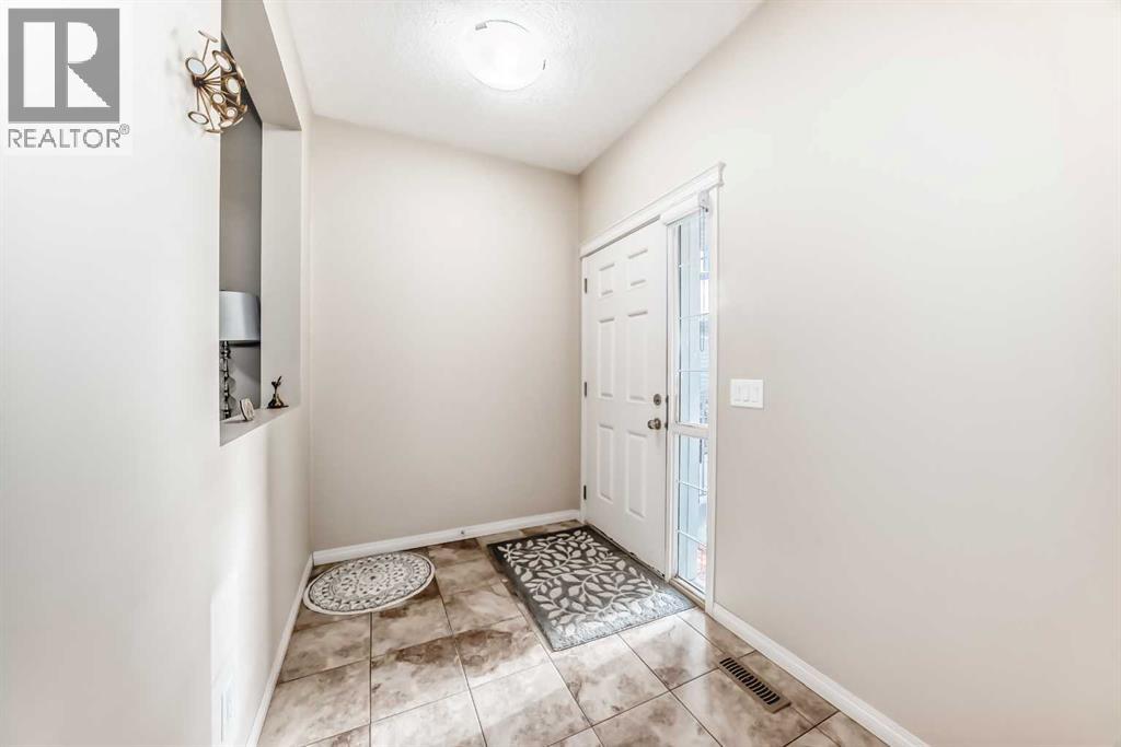 71 Martha's Meadow Close NE