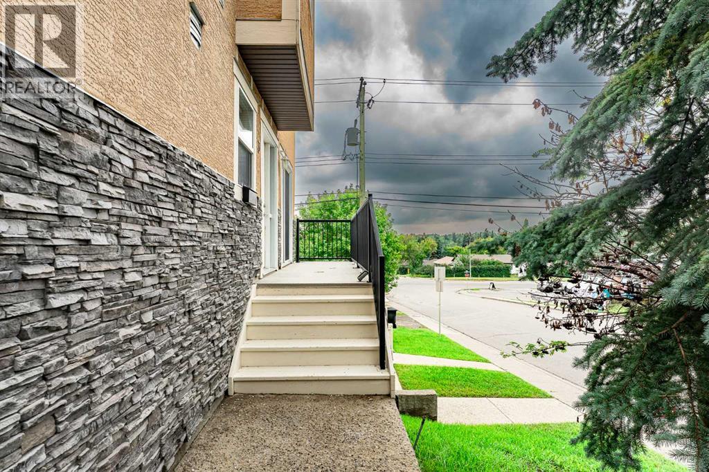 3, 55 Collingwood Place NW