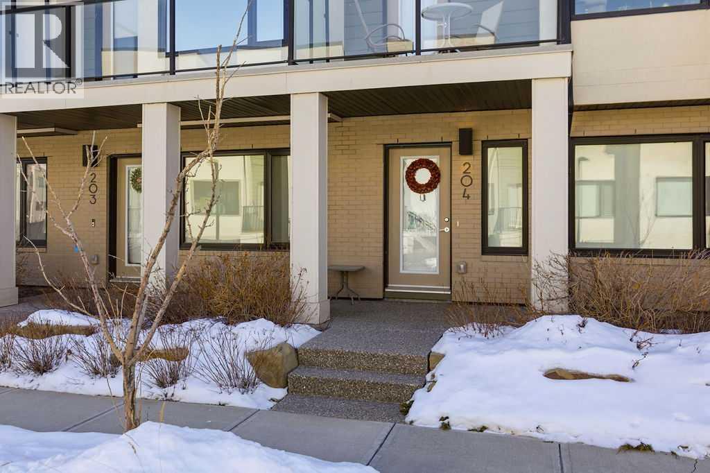 204, 218 Sherwood Square NW