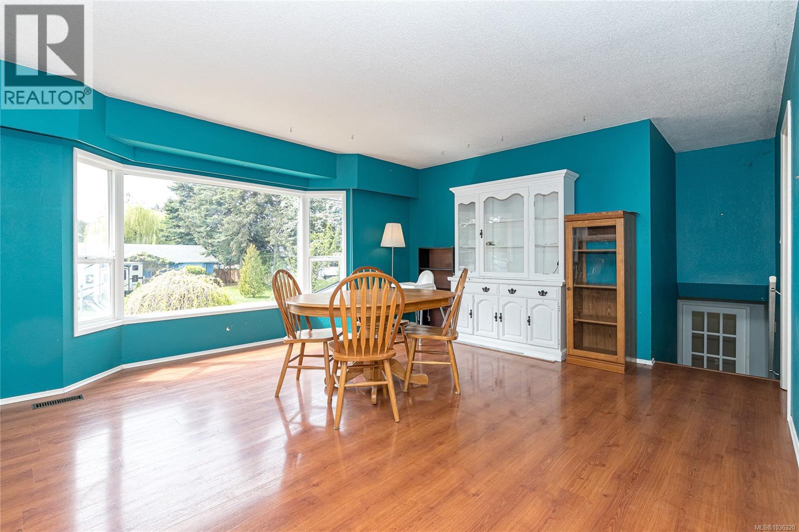 1268 Marchant Rd