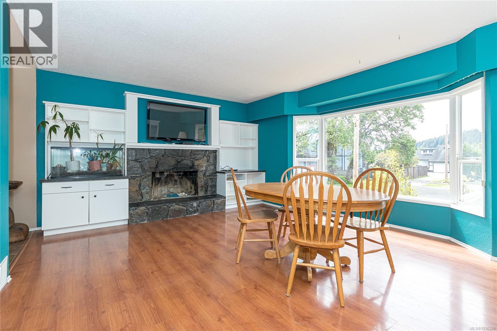 1268 Marchant Rd