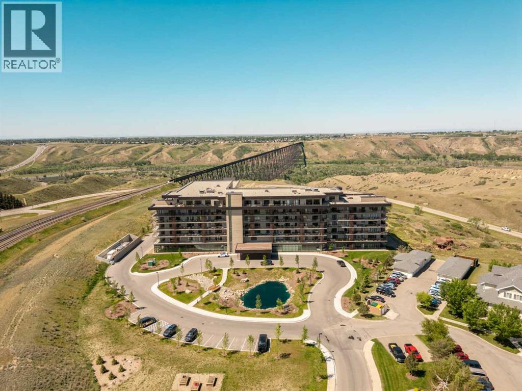 218, 102 Scenic Drive N