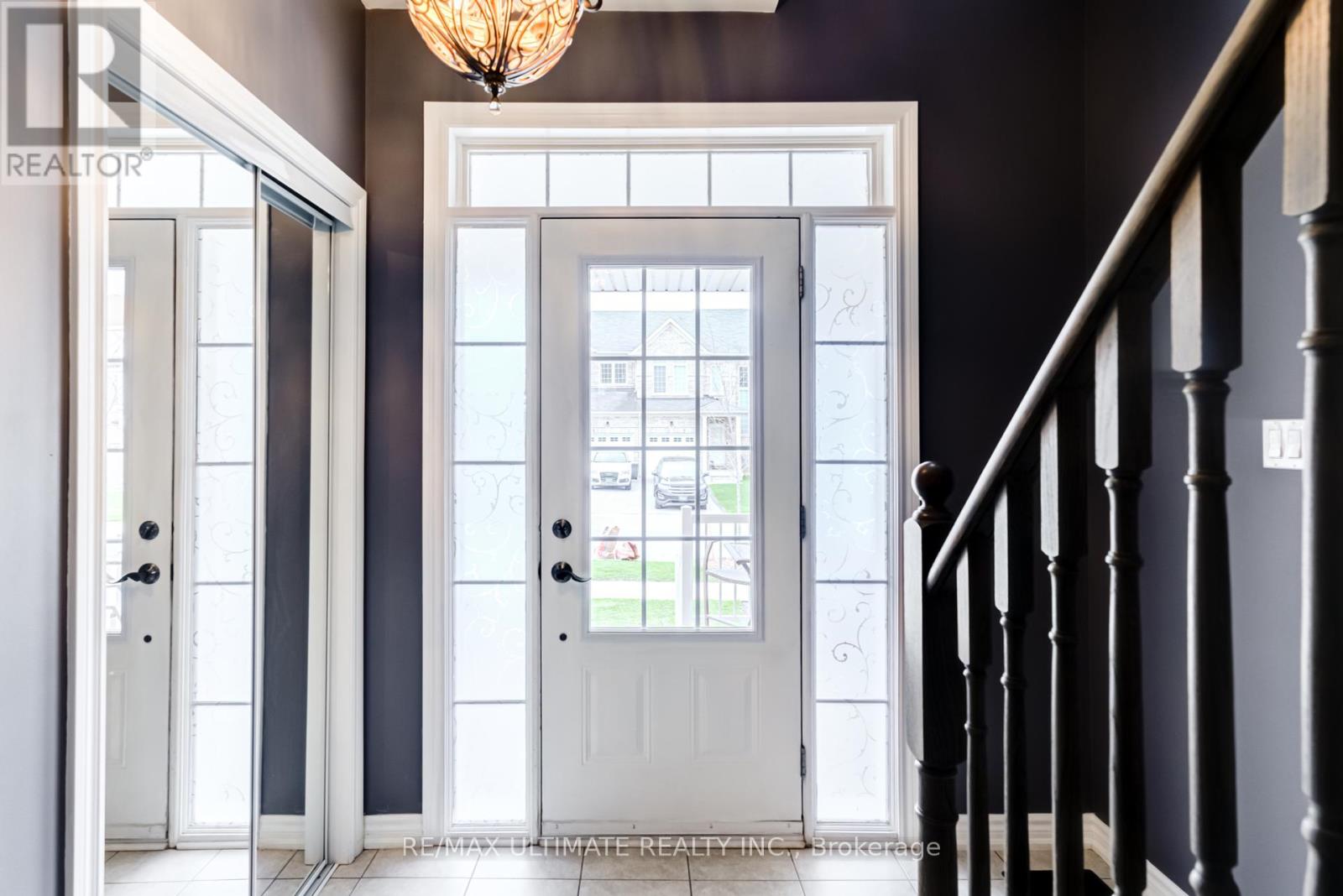 6 DANIELE CRESCENT
