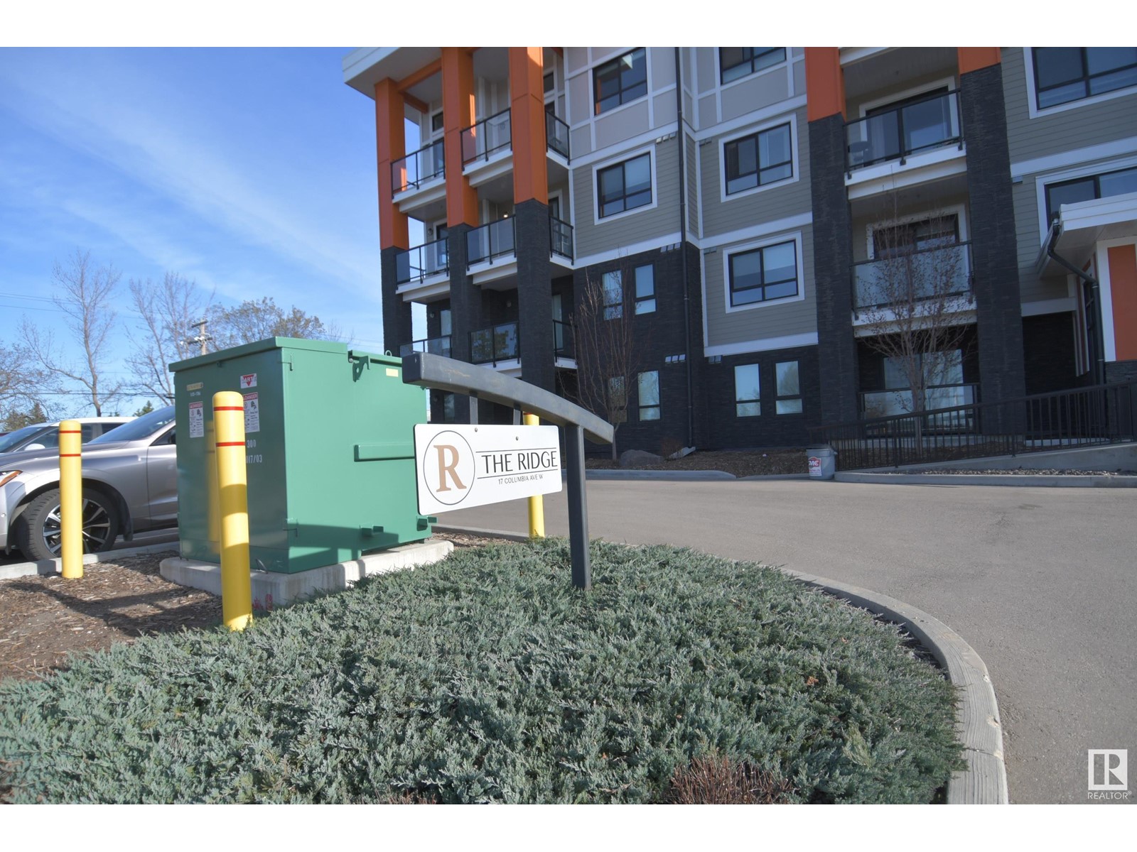 #408 17 COLUMBIA AV