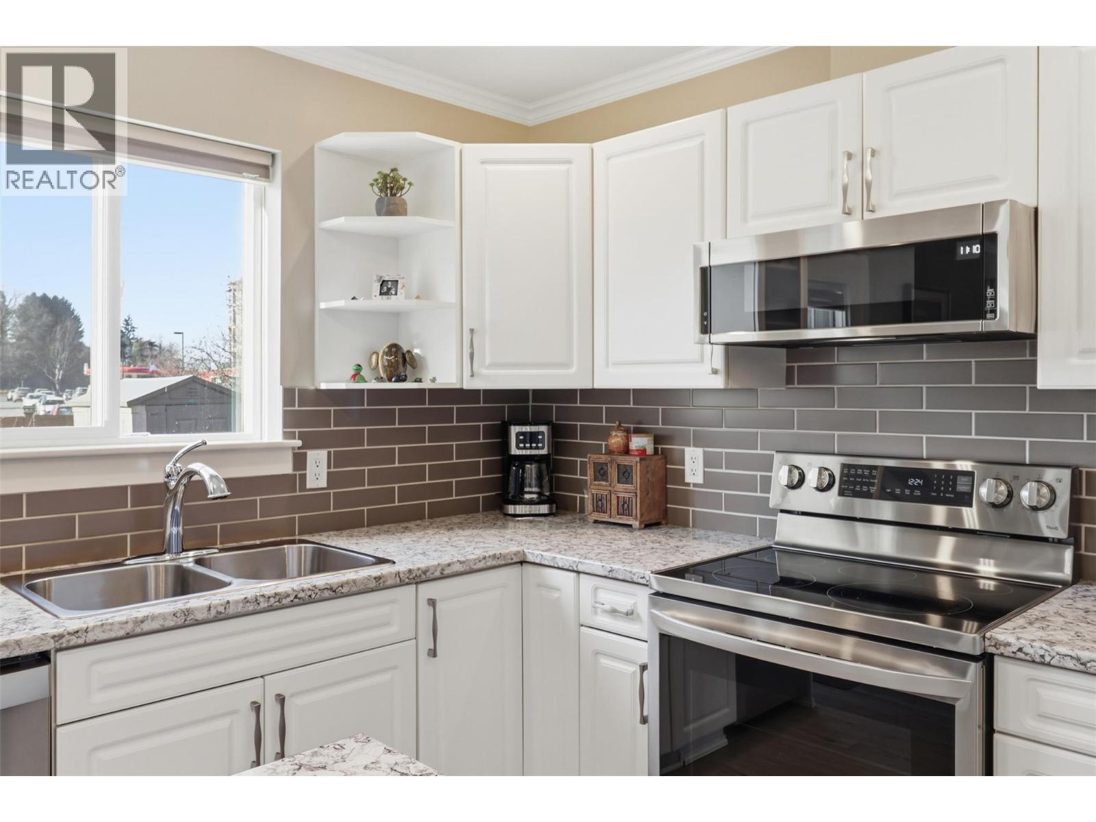 5200 DALLAS Drive Unit# 6