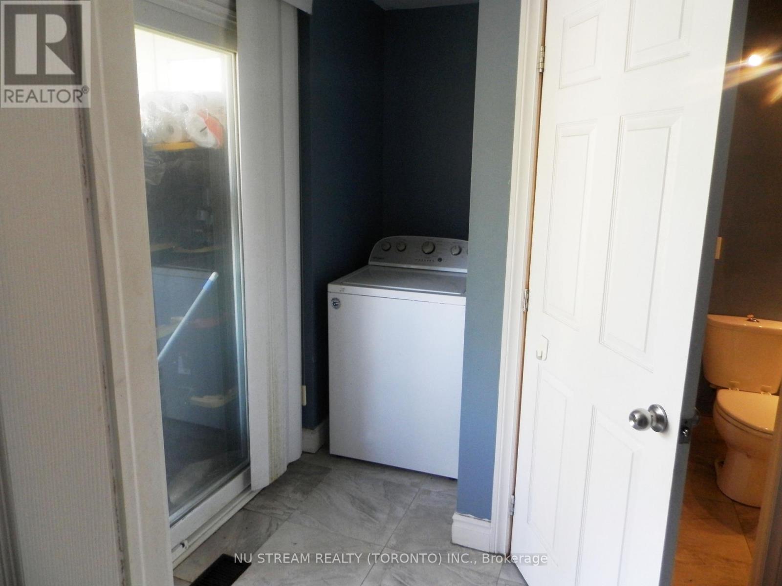 11 DUNBAR CRESCENT