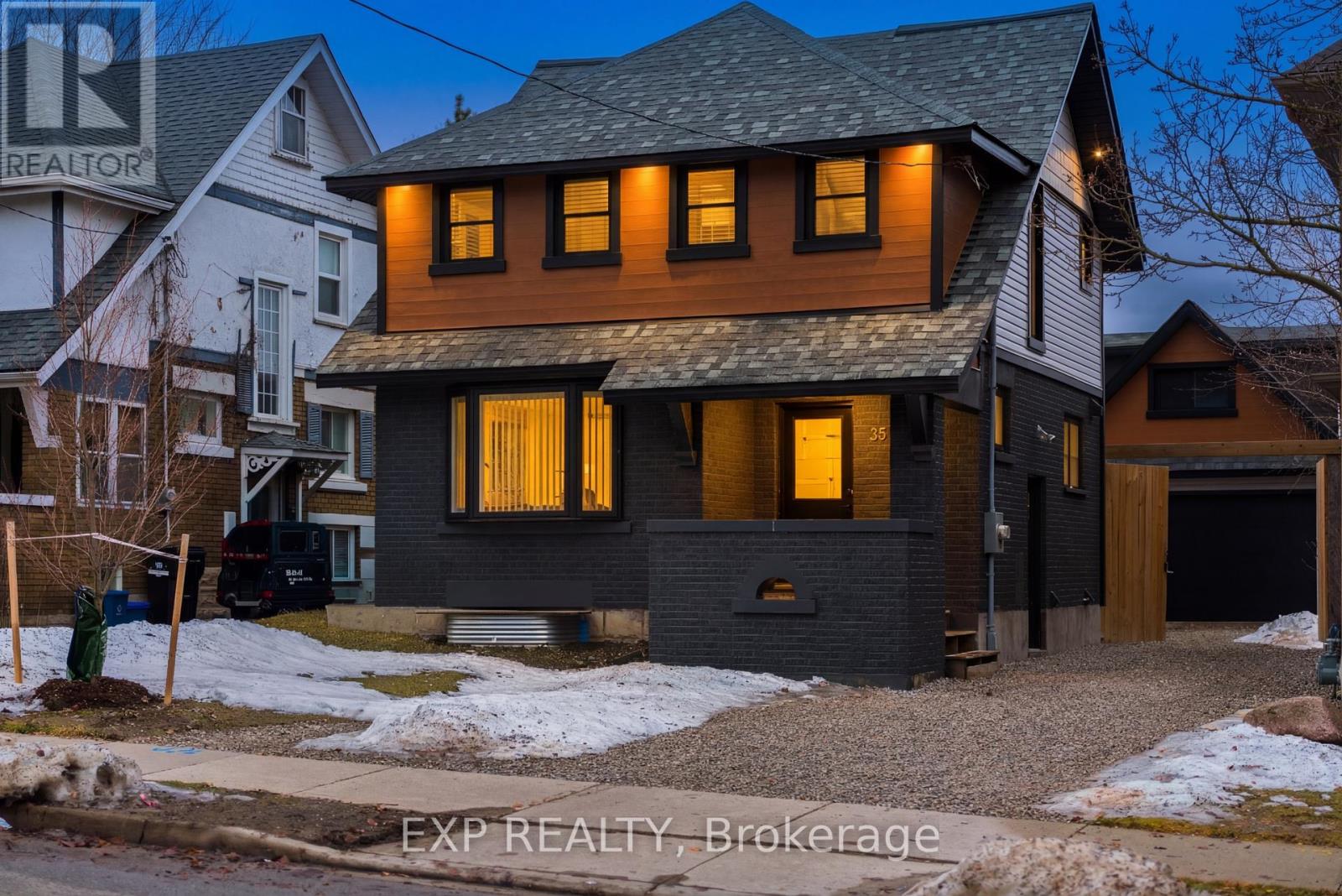 35 STIRLING AVENUE N