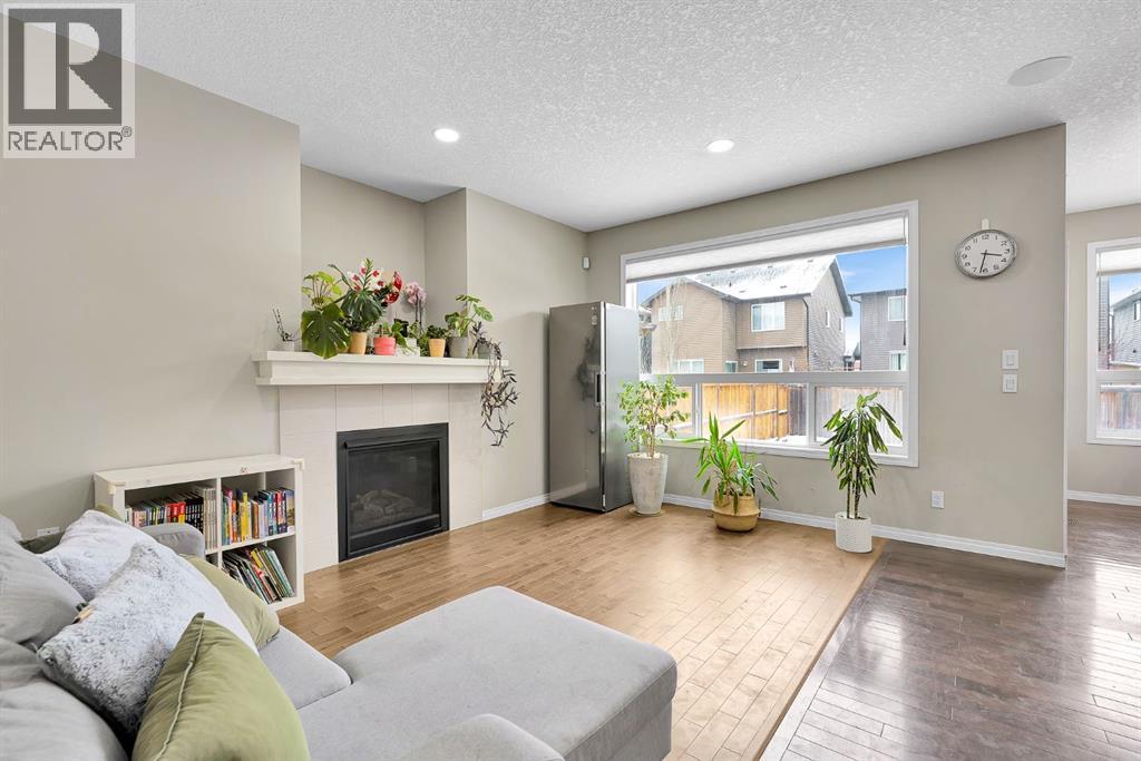 177 Cougar Ridge Close SW