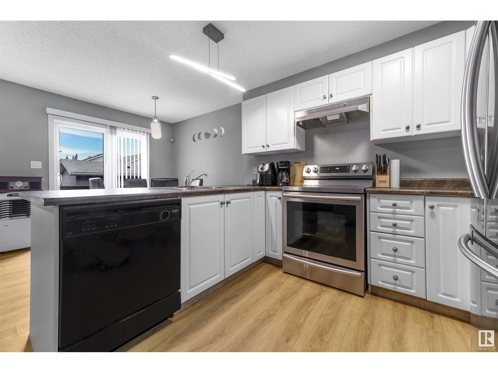 #121 5001 62 ST