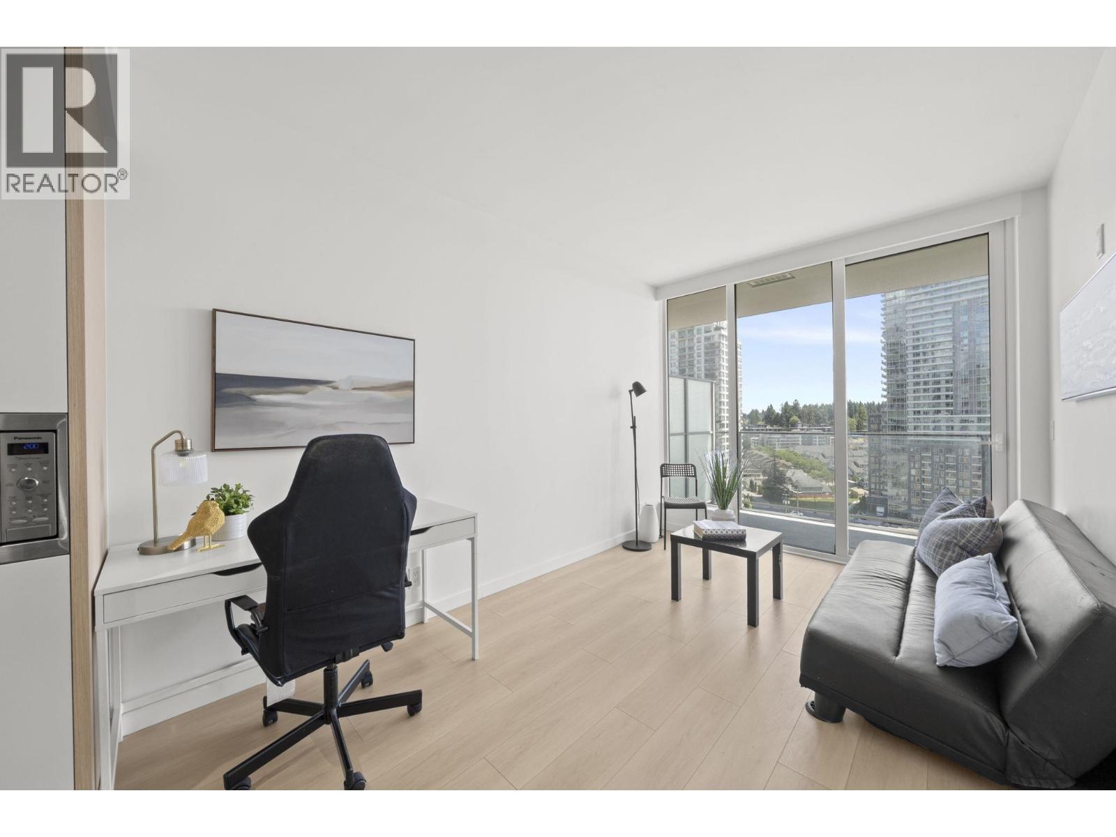 1307 567 CLARKE ROAD