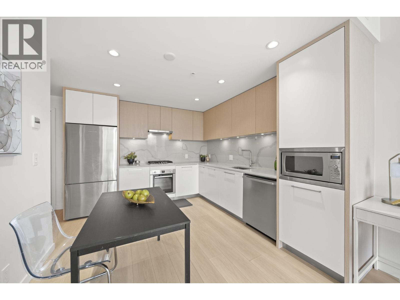 1307 567 CLARKE ROAD