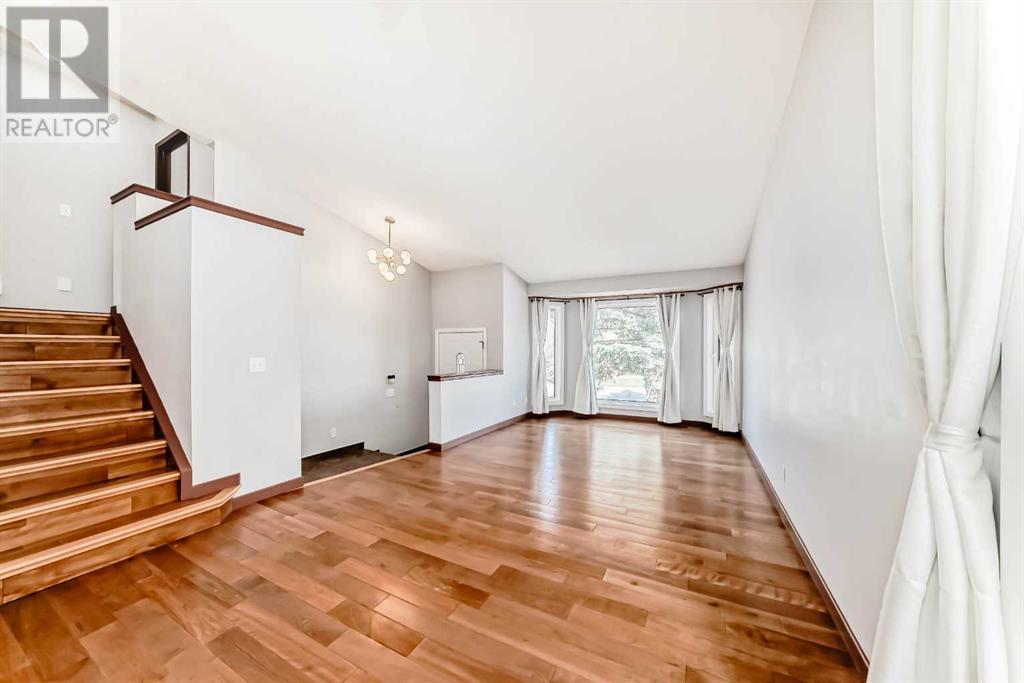 229 Sandarac Drive NW