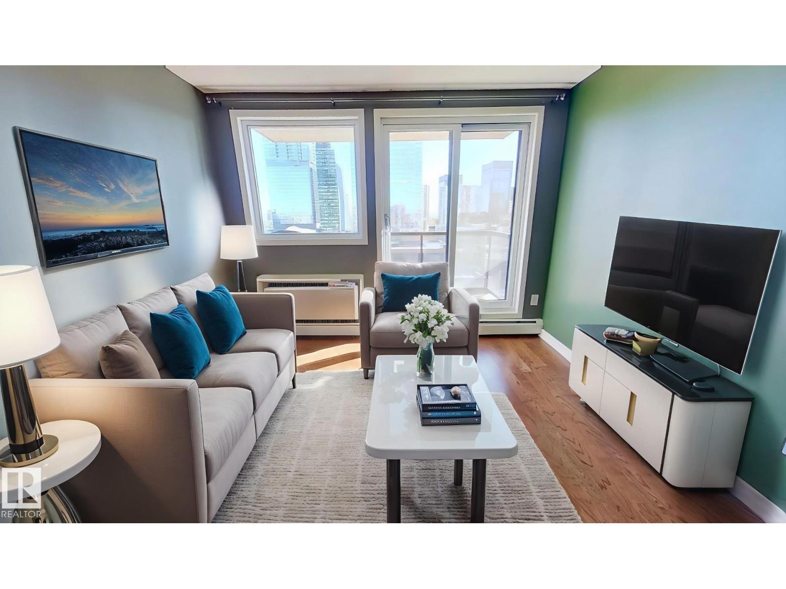 #1604 10303 105 ST NW