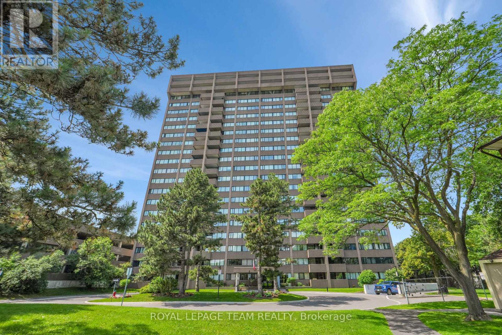 Photo 1 of 33 — 104 - 3360 SOUTHGATE ROAD Unit 104, Ottawa, ON K1V9A6