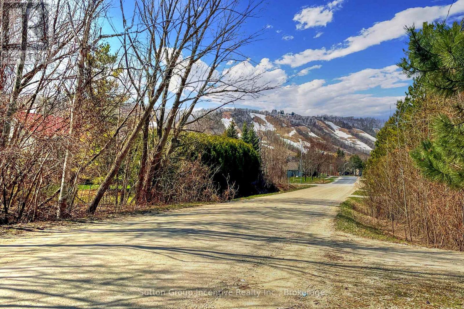 13L - 197 ARLBERG CRESCENT