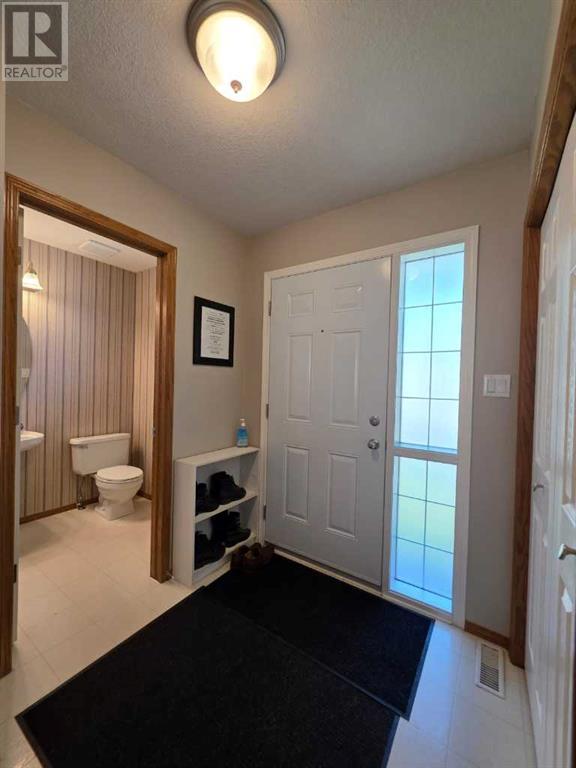 296 Red Crow Boulevard W