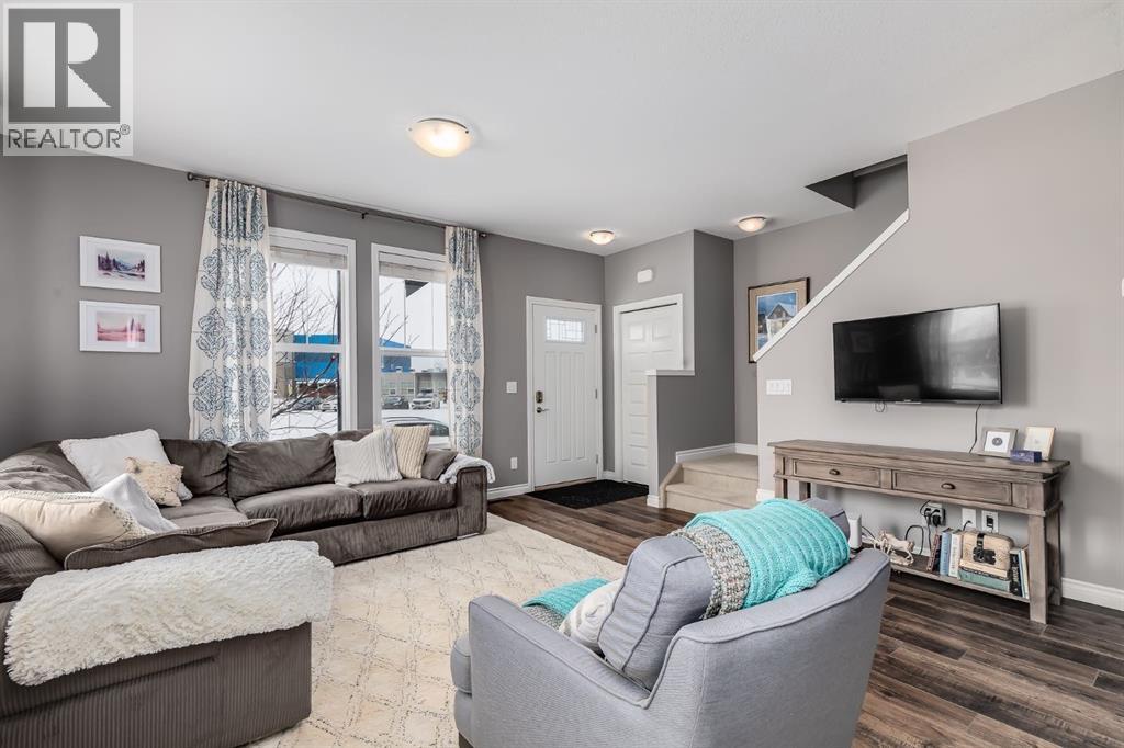 101, 1086 Williamstown Boulevard NW