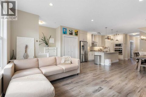 227 148 Avenue NW Calgary AB T3P1N1