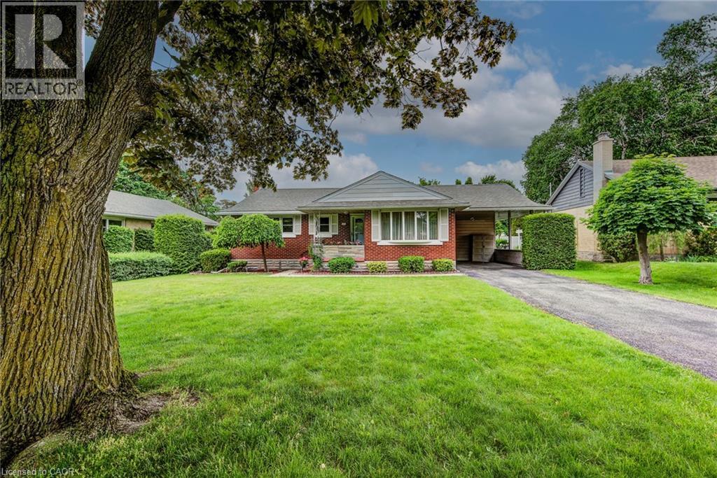 104 ELGIN Crescent