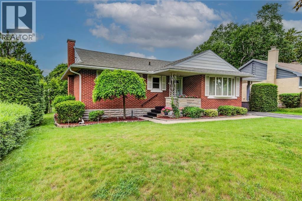 104 ELGIN Crescent