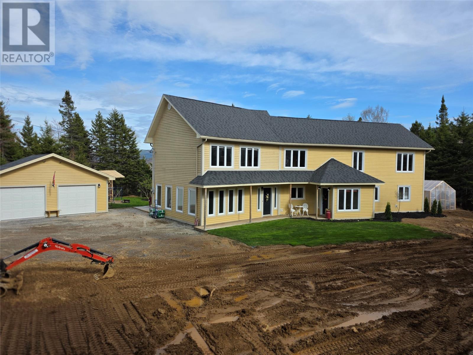 4 Brook Close