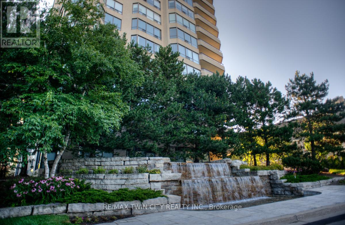 1607 - 6 WILLOW STREET