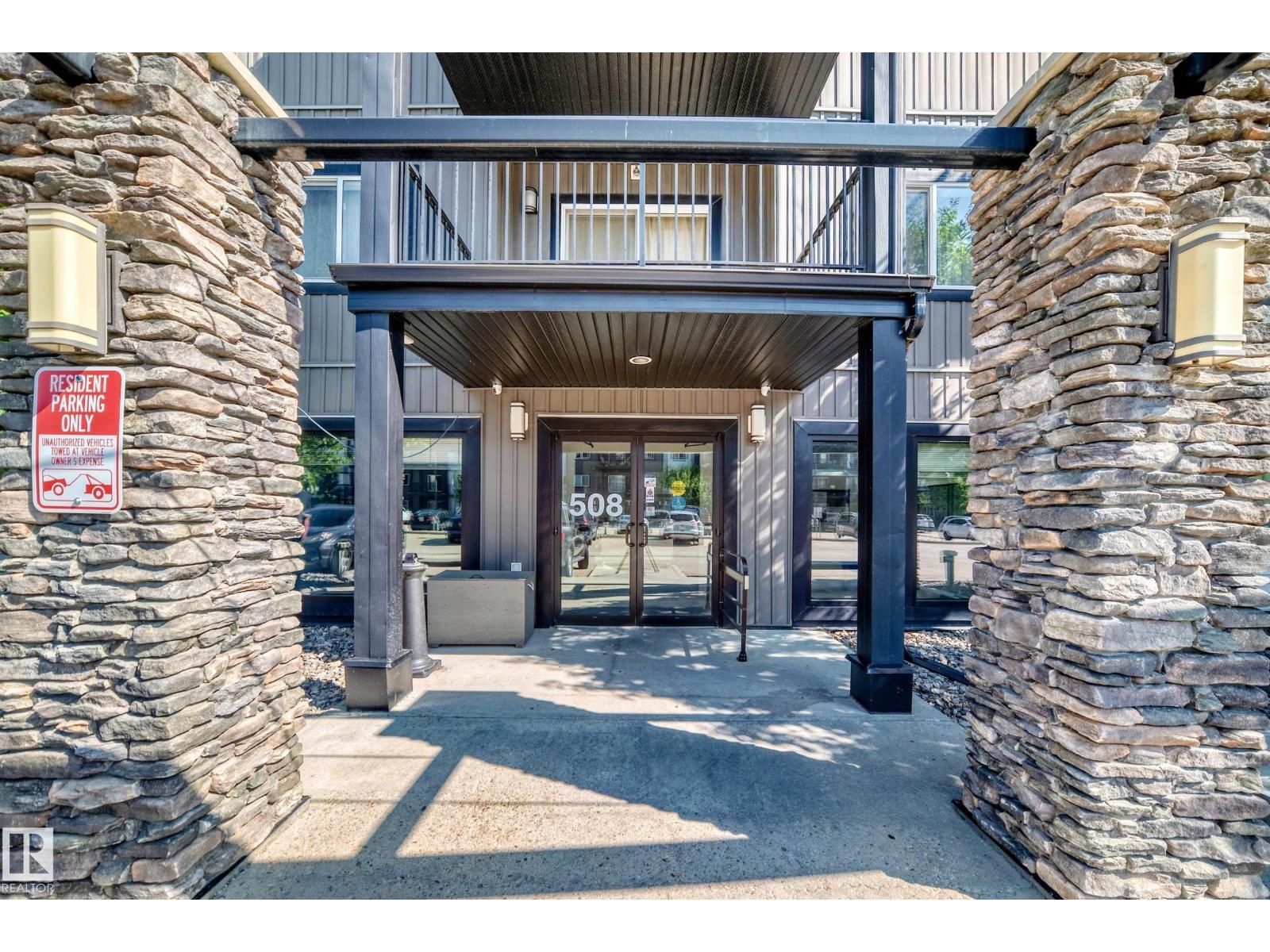 #408 508 Albany WY NW NW