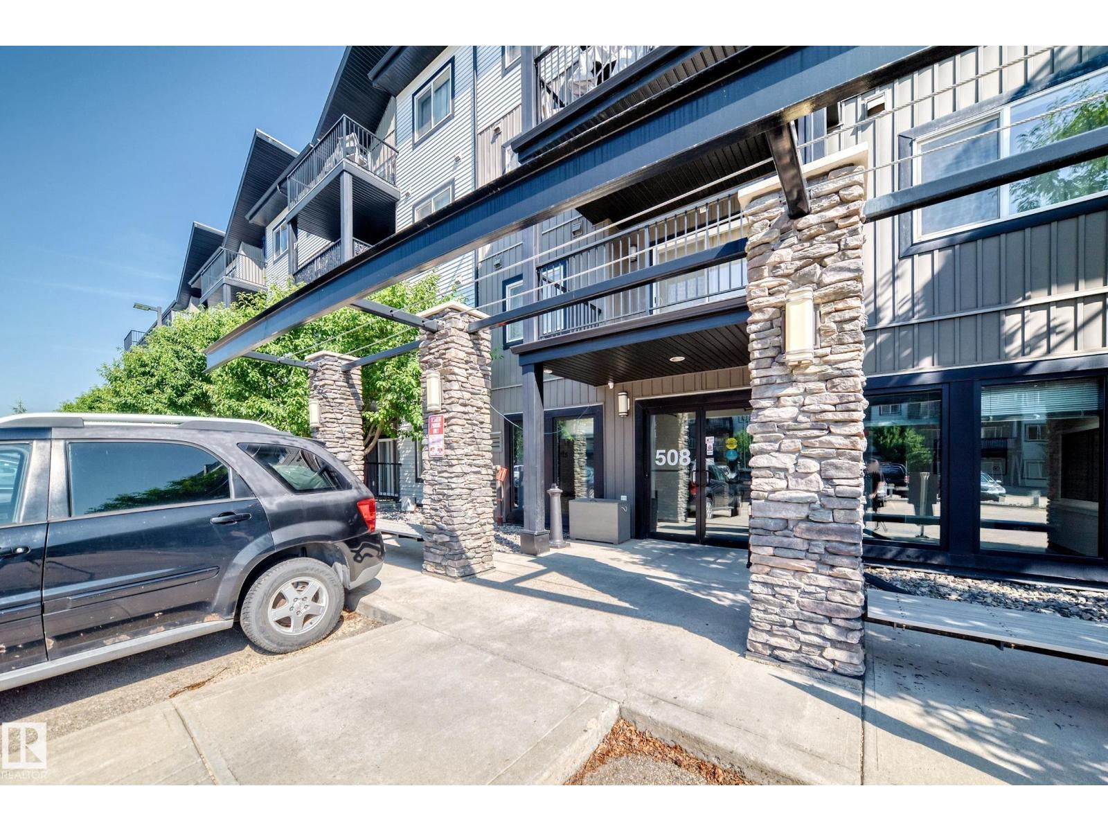 #408 508 Albany WY NW NW