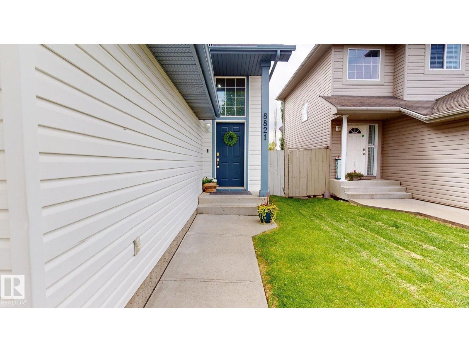 8821 8 AV SW