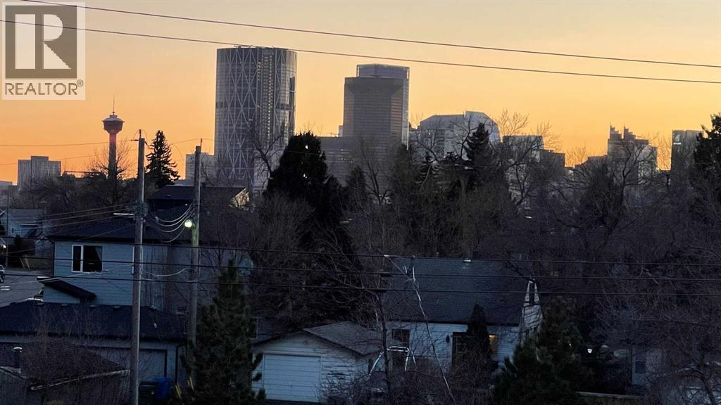 1117 Regal Crescent NE