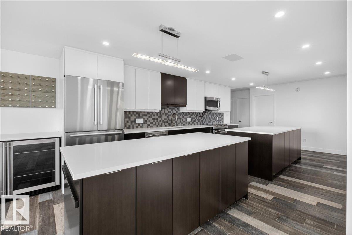 #1806 9835 113 ST NW