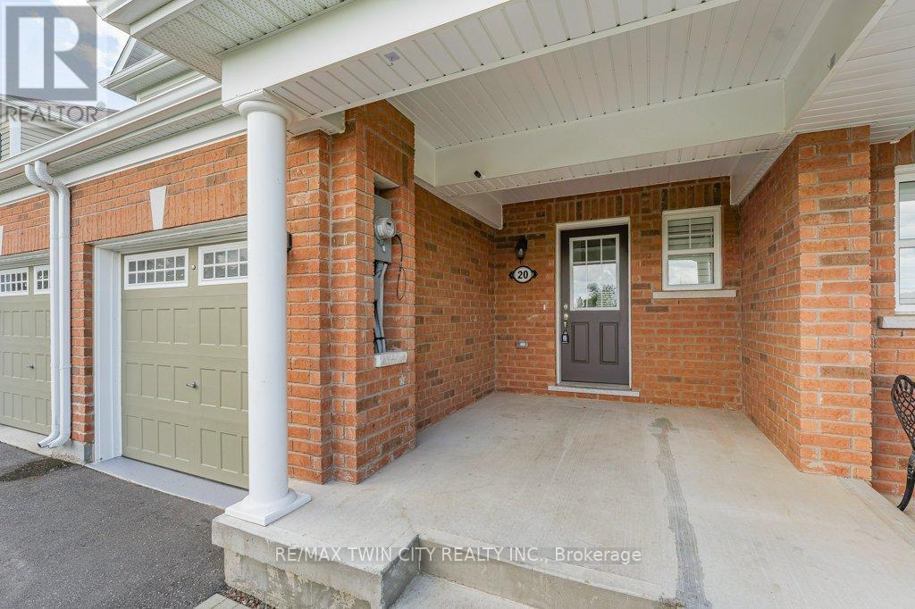 20 - 455 GUELPH AVENUE