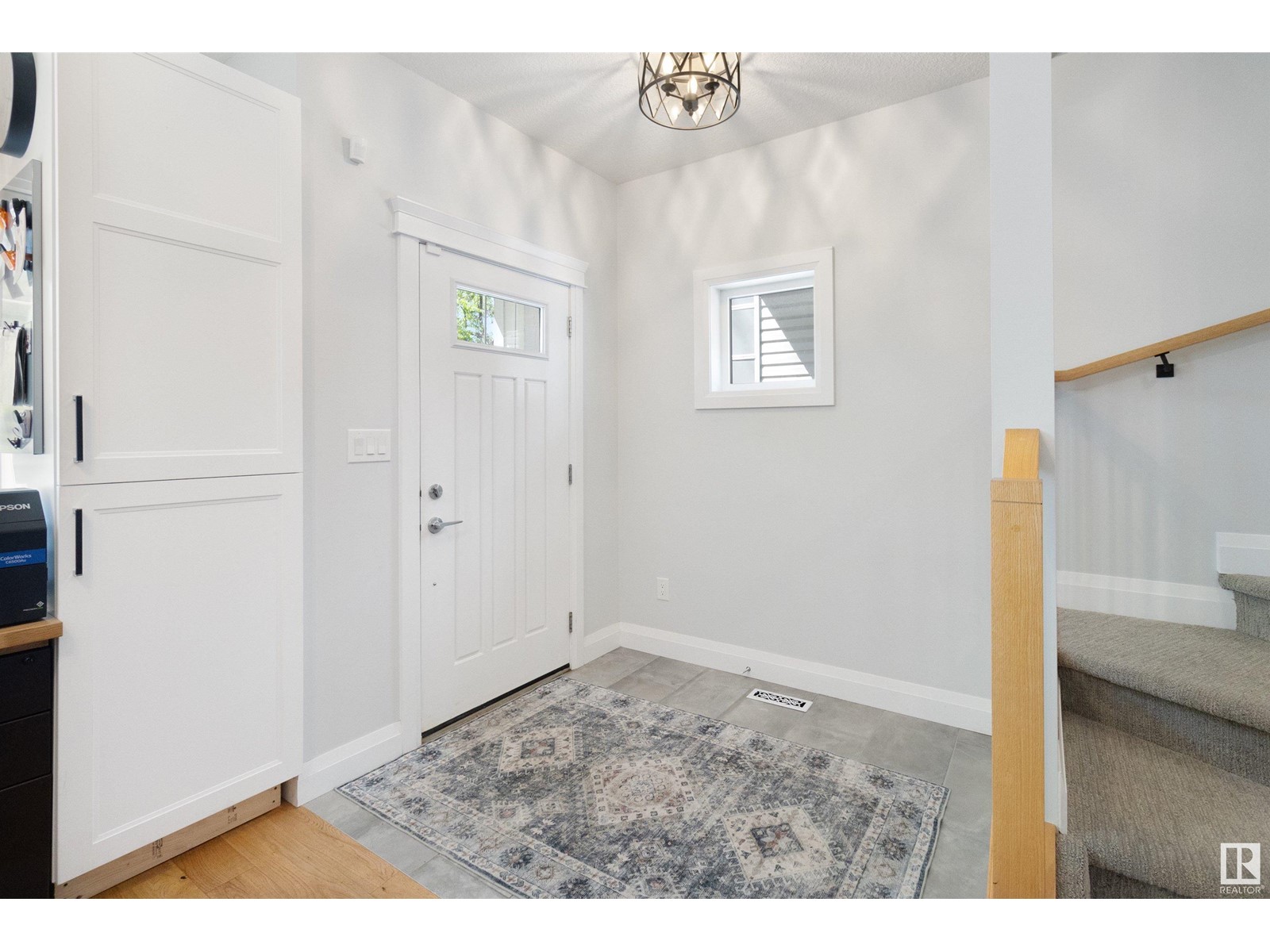 8534 81 AV NW