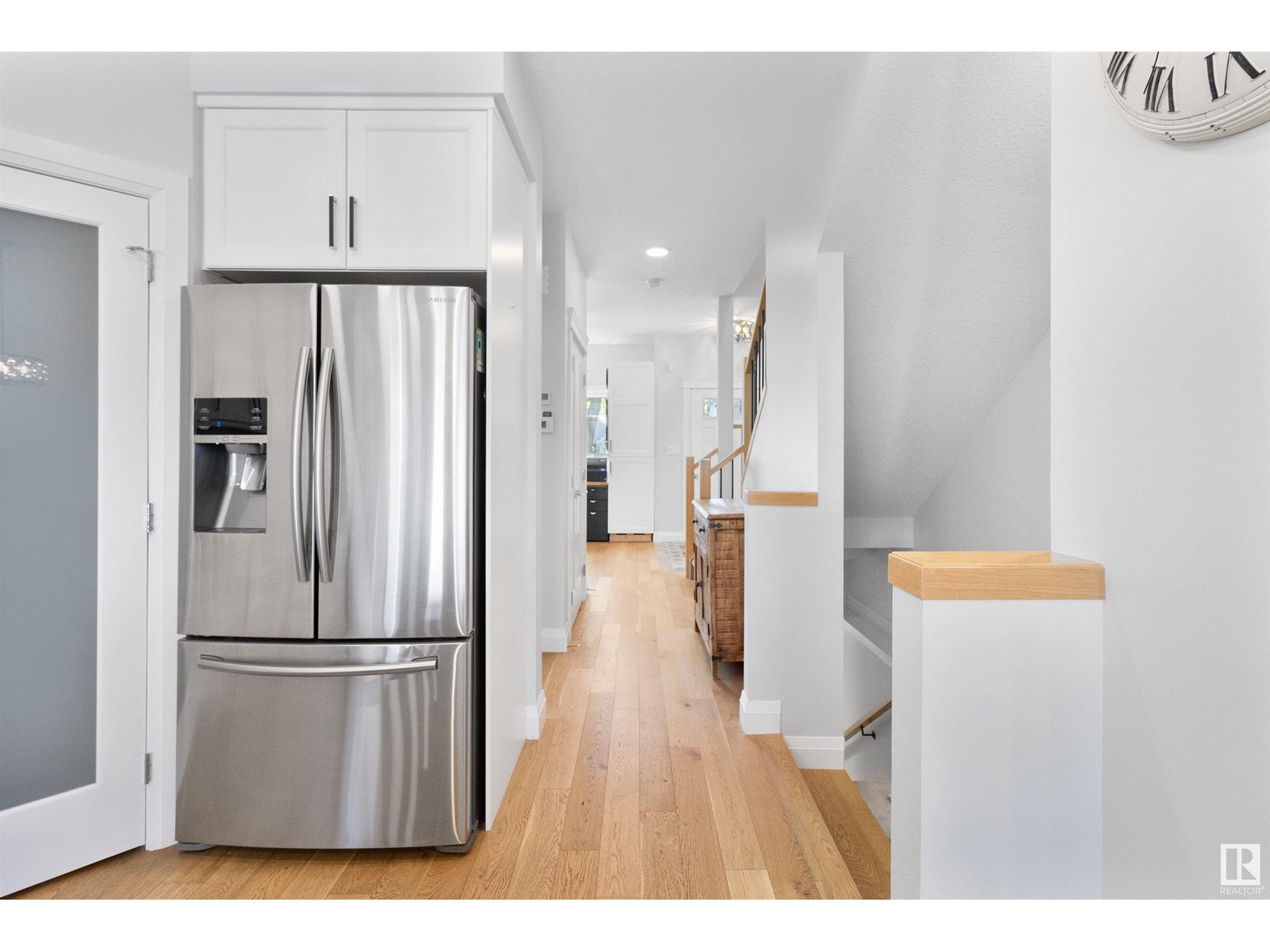 8534 81 AV NW