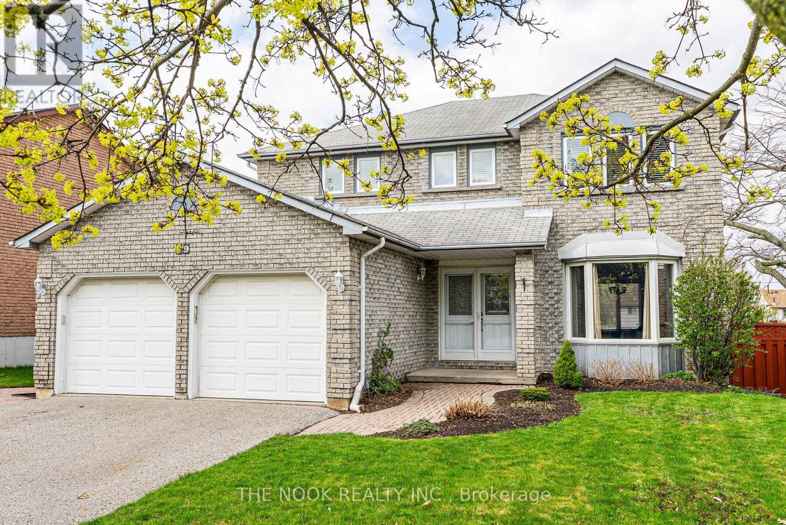59 PINEDALE CRESCENT