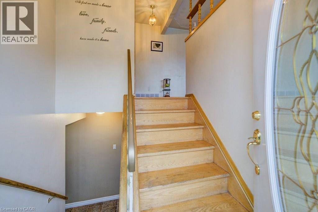 131 THUNDERBIRD Drive