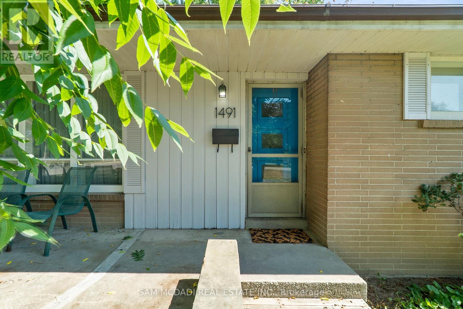 1491 WOODEDEN DRIVE