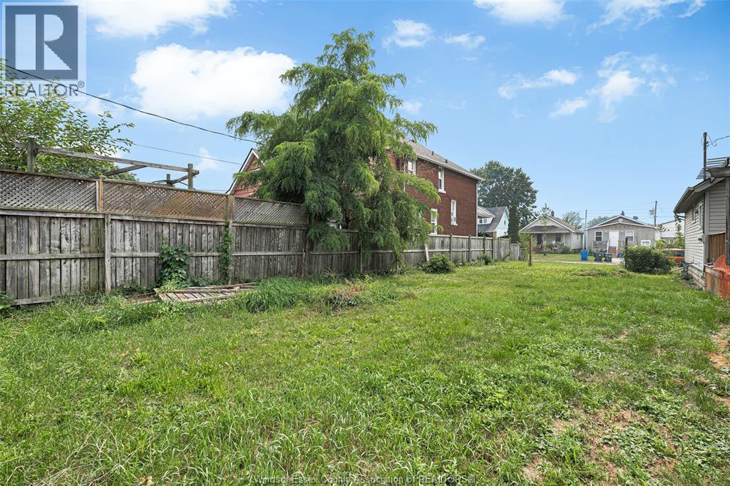 2416 HIGHLAND AVENUE