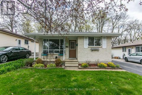 34 BLACKHORNE CRESCENT Kitchener ON N2E1T1