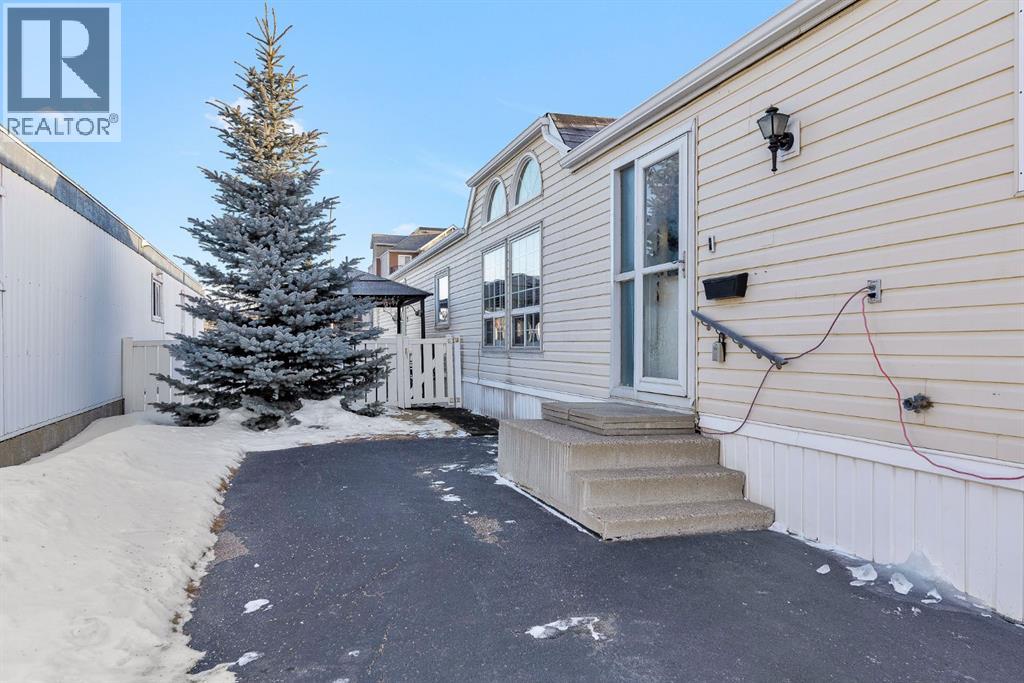 254 Erin Woods Circle SE