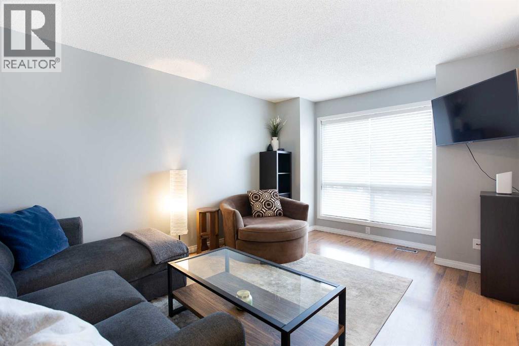 10 Deerfield Green SE